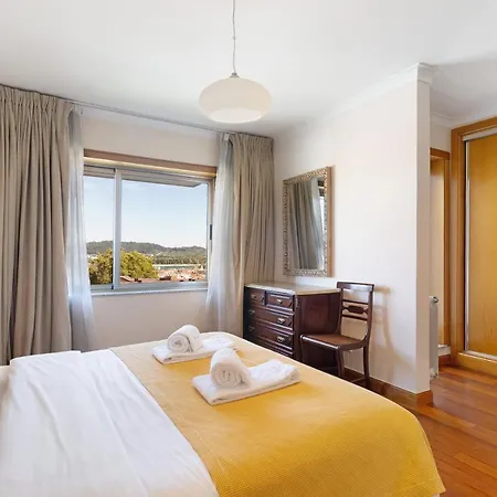 Luzya ビアナドカステロ